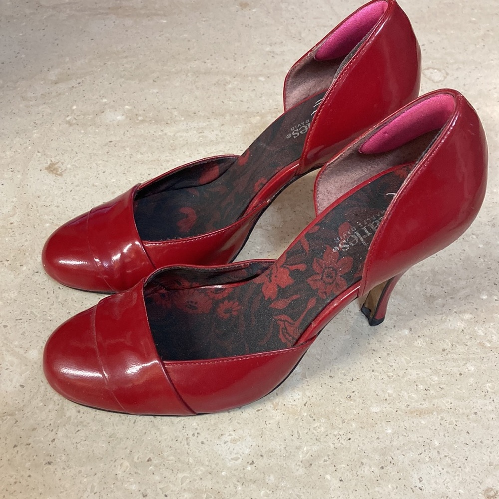 Rich Red Pumps - Picture 2 of 6